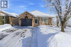 48 ALEXSIA Court Unit# Lower  Hamilton, ON L9B 2T3