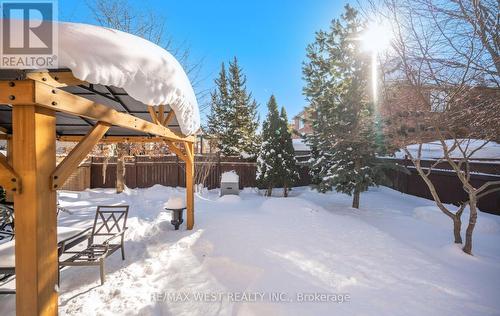 Winter Backyard - 3374 Artesian Drive, Mississauga, ON - Outdoor