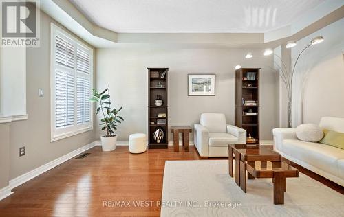Living Room - 3374 Artesian Drive, Mississauga, ON - Indoor