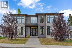 1603 23 Street NW  Calgary, AB T2M 2P6