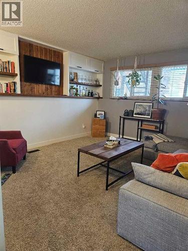 Living Room - 2, 630 3Rd Street, Canmore, AB - Indoor