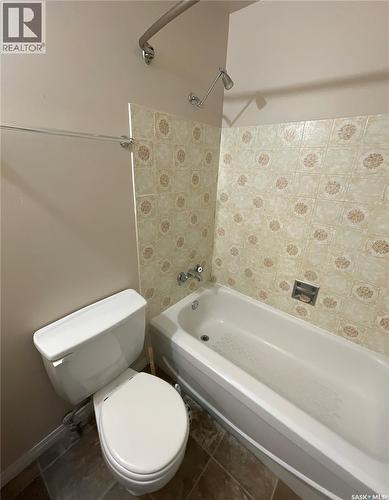 307 1808 Eaglesham Avenue, Weyburn, SK - Indoor Photo Showing Bathroom