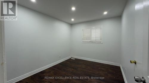 7479 Pickfair Drive, Mississauga, ON - Indoor Photo Showing Other Room