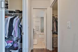 Double Walk In Closet (His/Hers) - 