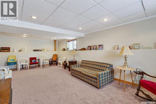 343 Bernard Bay, Prince Albert, SK - Indoor