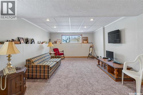 343 Bernard Bay, Prince Albert, SK - Indoor