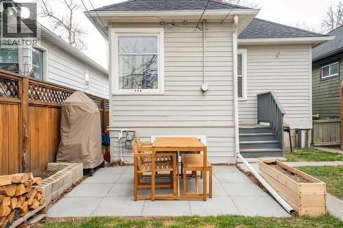 317 18 Avenue Nw, Calgary, AB - Outdoor With Exterior