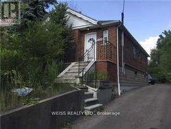 2925 BATHURST STREET  Toronto, ON M6B 3B1
