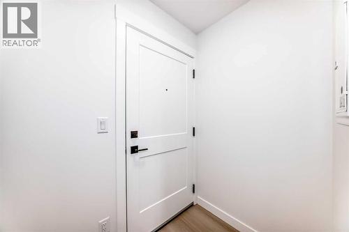 7320, 1802 Mahogany Boulevard Se, Calgary, AB - Indoor Photo Showing Other Room