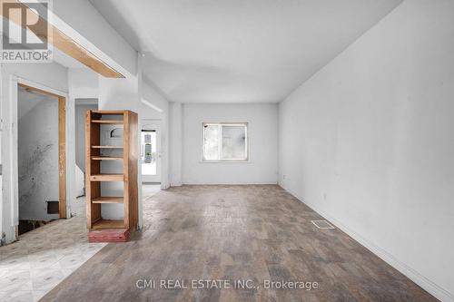 135 Madison Avenue S, Kitchener, ON - Indoor Photo Showing Other Room