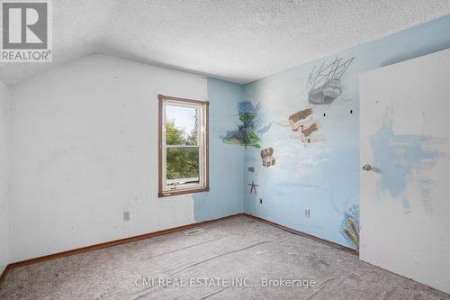 135 Madison Avenue S, Kitchener, ON - Indoor Photo Showing Other Room