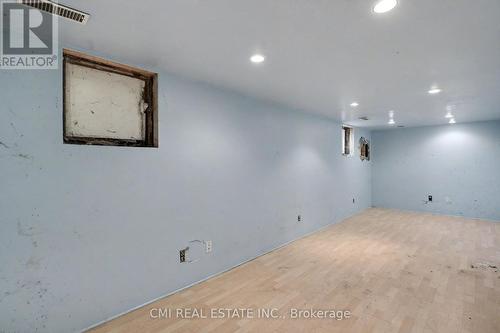 135 Madison Avenue S, Kitchener, ON - Indoor