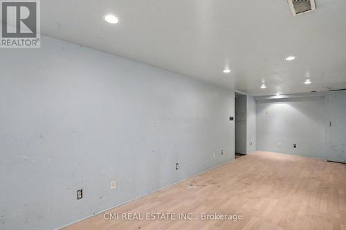 135 Madison Avenue S, Kitchener, ON - Indoor