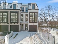 138 EAST Street Unit# 6  Oakville, ON L6L 0H9