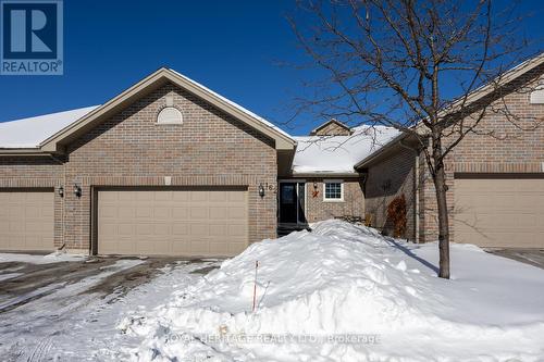 162 - 301 CARNEGIE AVENUE  Peterborough (Northcrest Ward 5), ON K9L 1G9