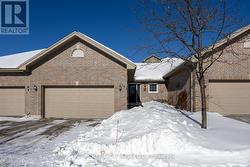 162 - 301 CARNEGIE AVENUE  Peterborough (Northcrest Ward 5), ON K9L 1G9