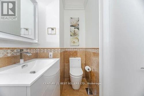 1595 Calverton Court, Mississauga, ON - Indoor Photo Showing Bathroom