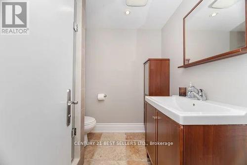 1595 Calverton Court, Mississauga, ON - Indoor Photo Showing Bathroom