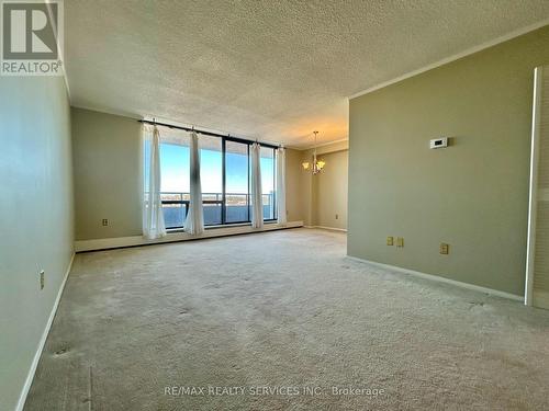 701 - 2929 AQUITAINE AVENUE  Mississauga, ON L5N 2C7