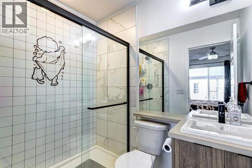 888 Walgrove Boulevard Se, Calgary, AB - Indoor Photo Showing Bathroom