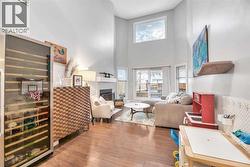 Flex space space and living room - 