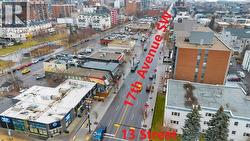 Walking distance to one of the best business districts - 