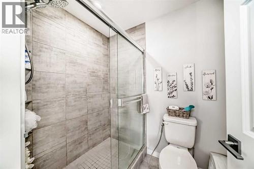 159 Evanscrest Park Nw, Calgary, AB - Indoor Photo Showing Bathroom