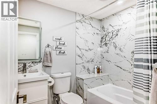 159 Evanscrest Park Nw, Calgary, AB - Indoor Photo Showing Bathroom