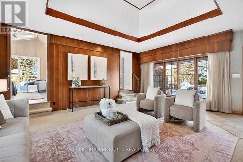 1735 Sunningdale Bend, Mississauga, ON - Indoor Photo Showing Other Room