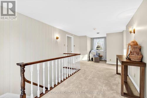 1735 Sunningdale Bend, Mississauga, ON - Indoor Photo Showing Other Room