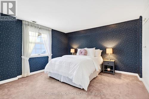 1735 Sunningdale Bend, Mississauga, ON - Indoor Photo Showing Bedroom