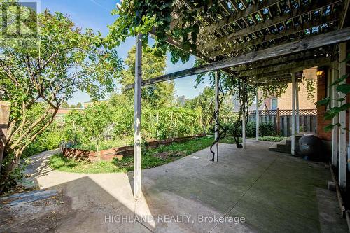 257 Huntington Ridge Drive, Mississauga, ON - Outdoor