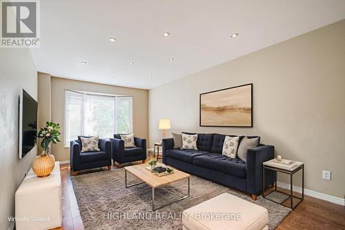 257 Huntington Ridge Drive, Mississauga, ON - Indoor Photo Showing Living Room