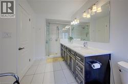 ENSUITE - 