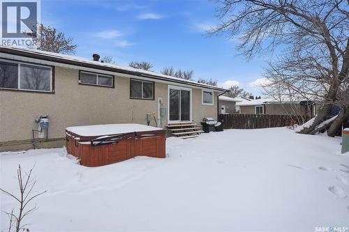 78 Aitken Crescent, Regina, SK - Outdoor