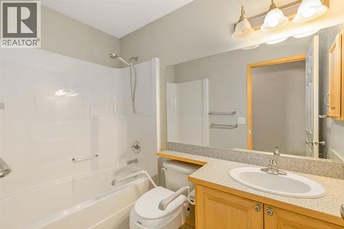131 Panatella Close Nw, Calgary, AB - Indoor Photo Showing Bathroom