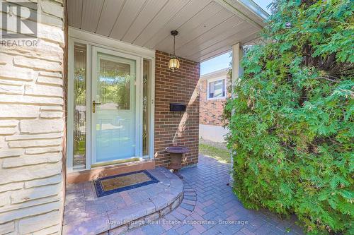 958 Fletcher Valley Crescent, Mississauga, ON - Outdoor With Deck Patio Veranda