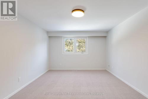 Second Bedroom - 958 Fletcher Valley Crescent, Mississauga, ON - Indoor Photo Showing Other Room