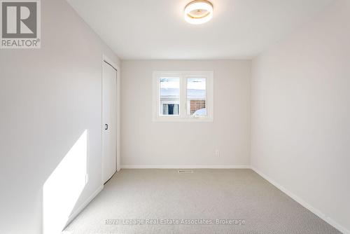 Third Bedroom - 958 Fletcher Valley Crescent, Mississauga, ON - Indoor Photo Showing Other Room