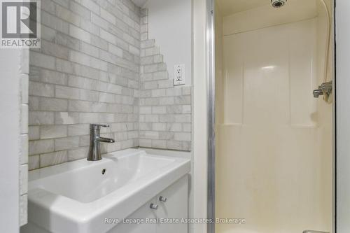 958 Fletcher Valley Crescent, Mississauga, ON - Indoor Photo Showing Bathroom