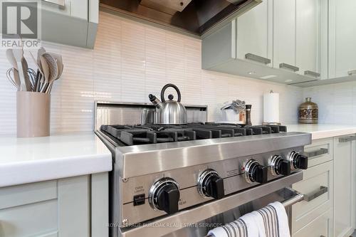 519 Regina Drive, Burlington, ON - Indoor Photo Showing Kitchen