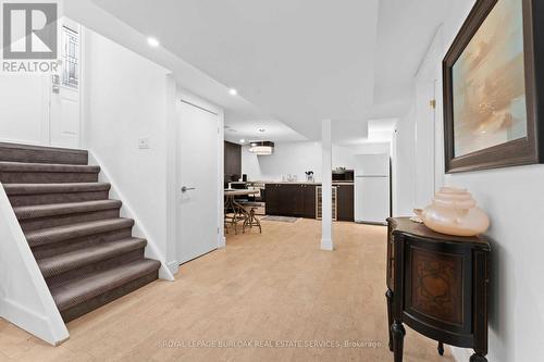 519 Regina Drive, Burlington, ON - Indoor Photo Showing Other Room