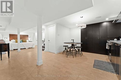 519 Regina Drive, Burlington, ON - Indoor