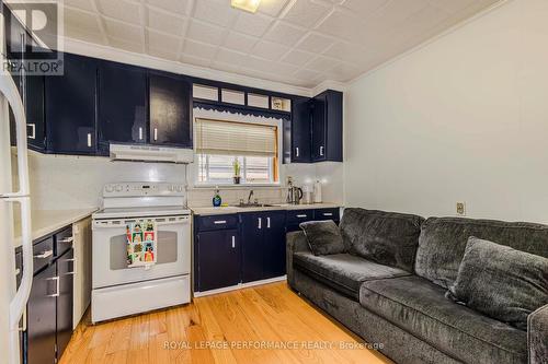 98 Boyce Avenue, Ottawa, ON - Indoor Photo Showing Kitchen