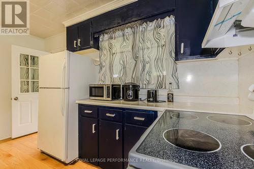 98 Boyce Avenue, Ottawa, ON - Indoor Photo Showing Kitchen