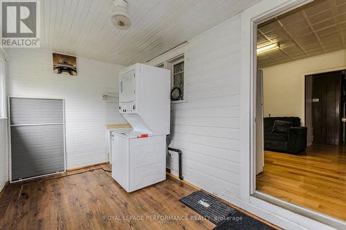 98 Boyce Avenue, Ottawa, ON - Indoor Photo Showing Laundry Room
