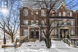 19 - 6 WINDERMERE AVENUE  Toronto, ON M6S 3J1