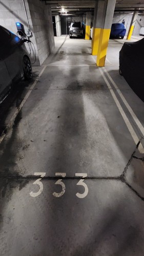 Garage - 301-8320 Boul. St-Laurent, Brossard, QC 