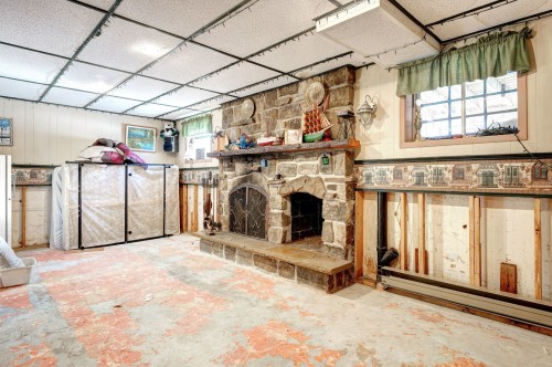 Family Room - 6600 57E Avenue, Laval (Laval-Ouest), QC - Indoor Photo Showing Other Room With Fireplace