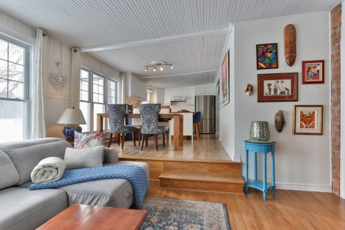Vue d'ensemble - 357 Rue Jean-Talon, Saint-Jean-Sur-Richelieu, QC - Indoor Photo Showing Living Room